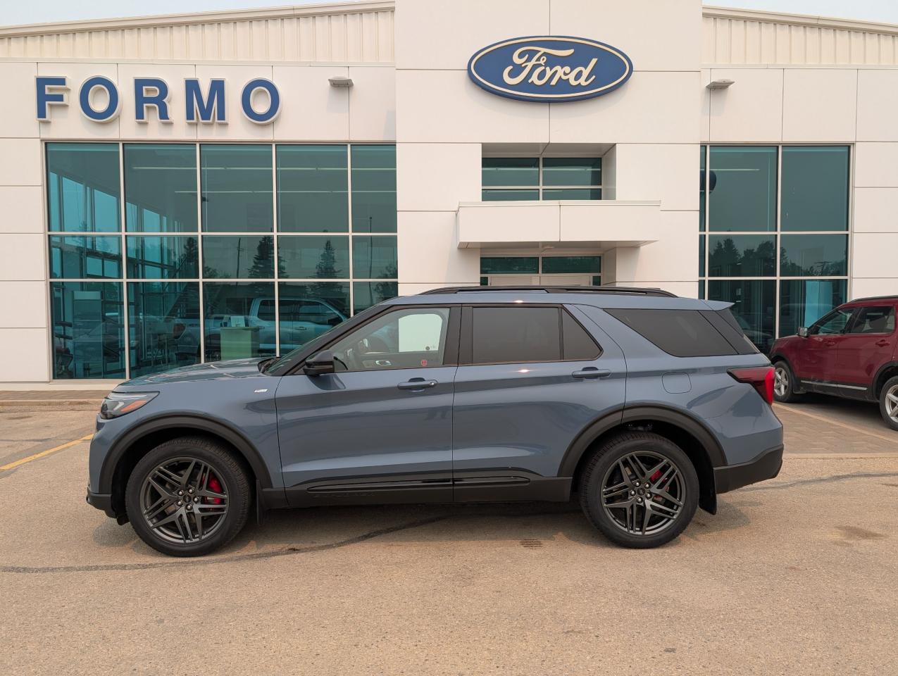 2025 Ford Explorer ST-Line Photo0