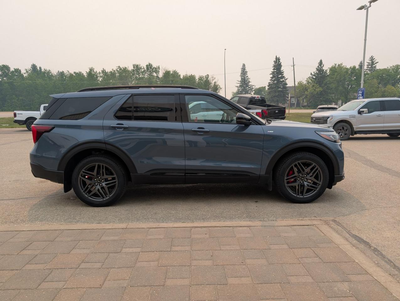 2025 Ford Explorer ST-Line Photo4