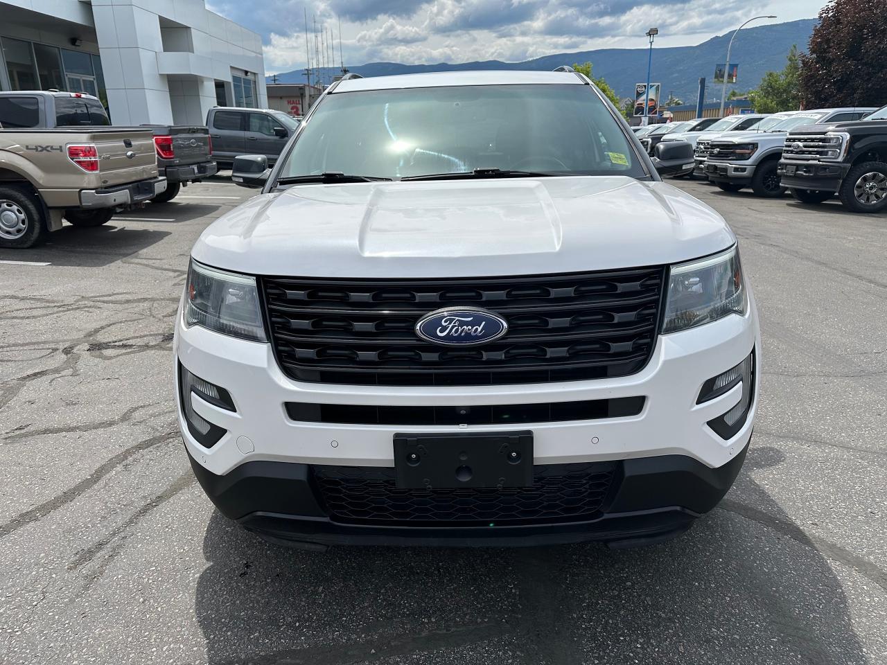 2017 Ford Explorer SPORT Photo1
