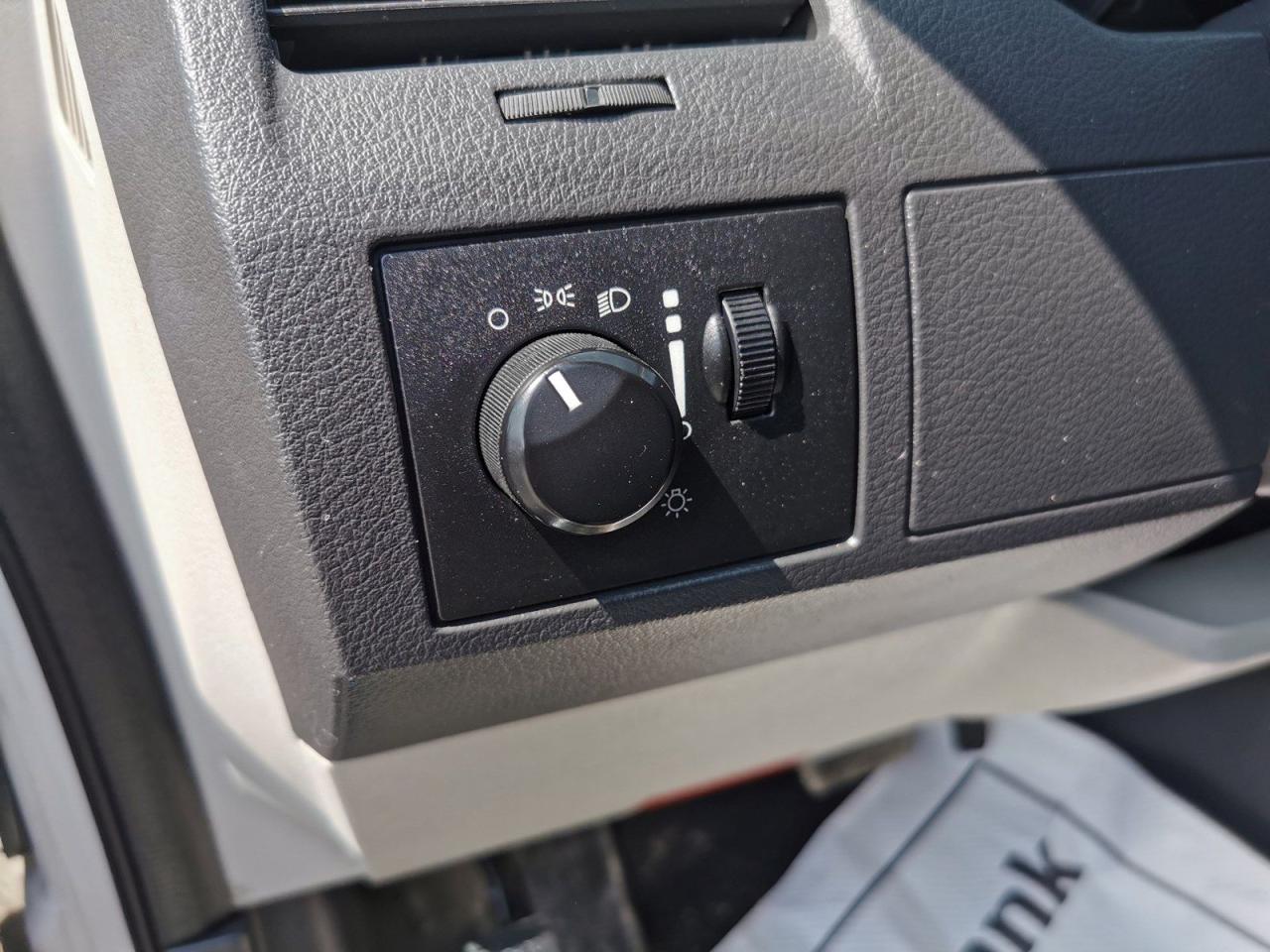 2010 Dodge Grand Caravan CARGO - Photo #17