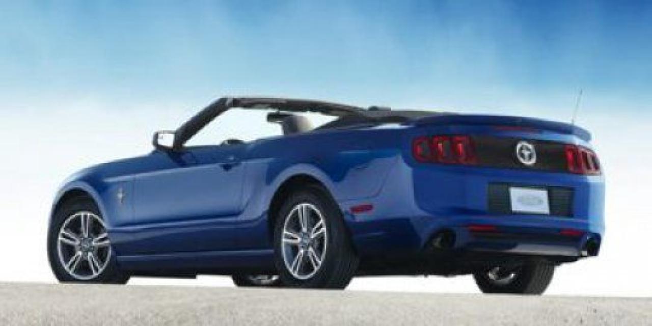 Used 2014 Ford Mustang 2DR CONV V6 PREMIUM for sale in Winnipeg, MB