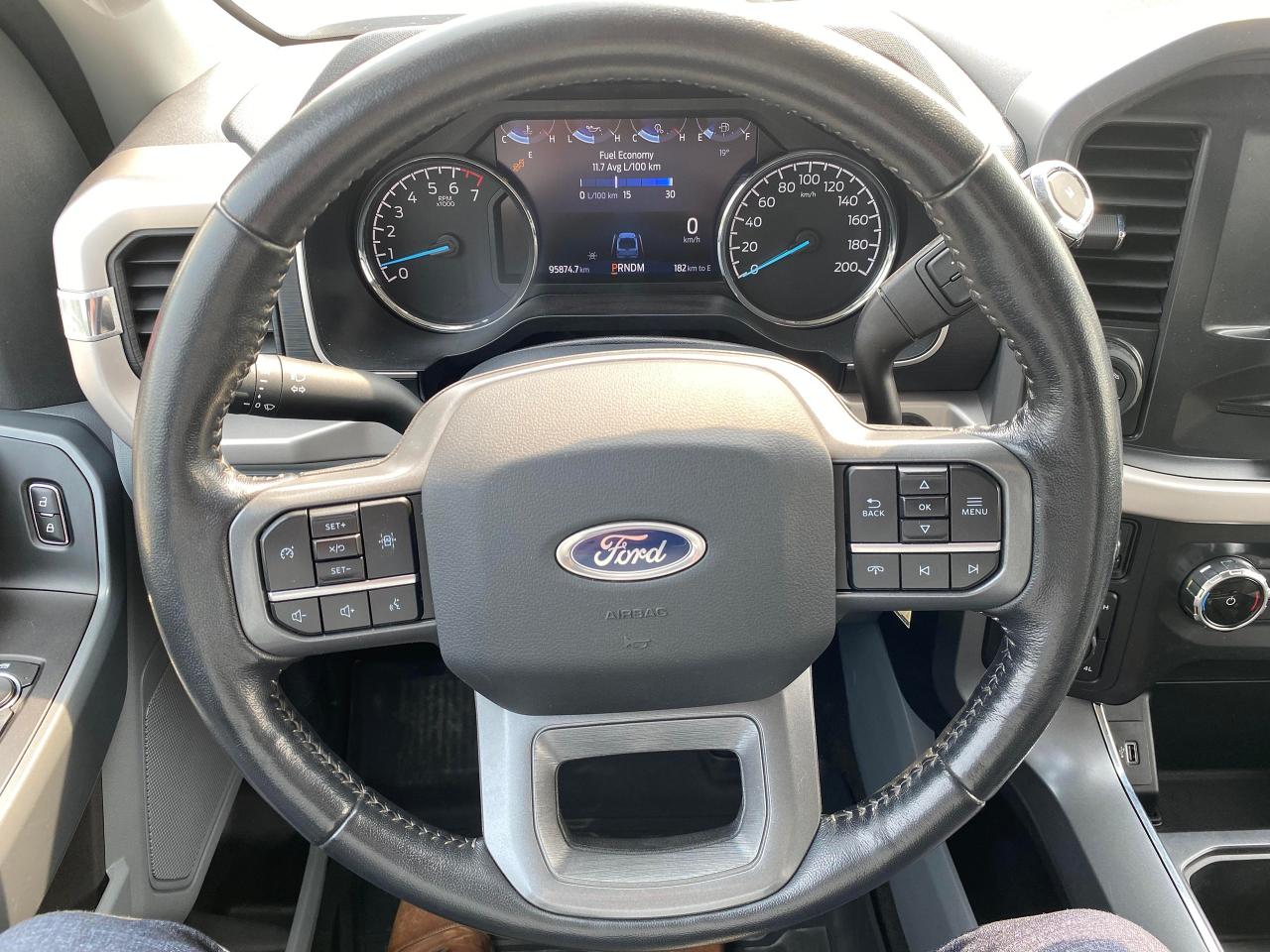 2022 Ford F-150 XLT Photo5
