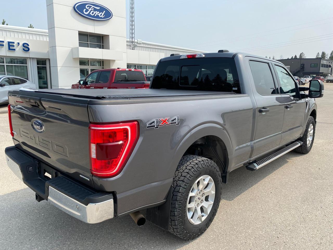 2022 Ford F-150 XLT Photo5