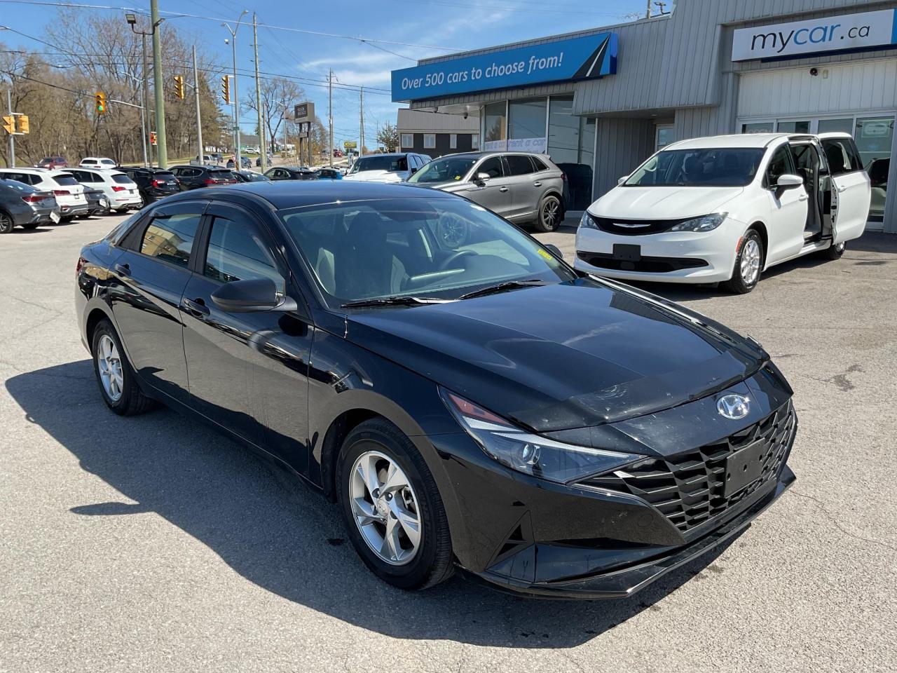 Used 2022 Hyundai Elantra ESSENTIAL LOW MILEAGE MANUAL!!!!  HEATED SEATS. BACKUP CAM. BLUETOOTH. A/C. CRUISE. PWR GROUP. PERFECT FOR YOU for sale in North Bay, ON