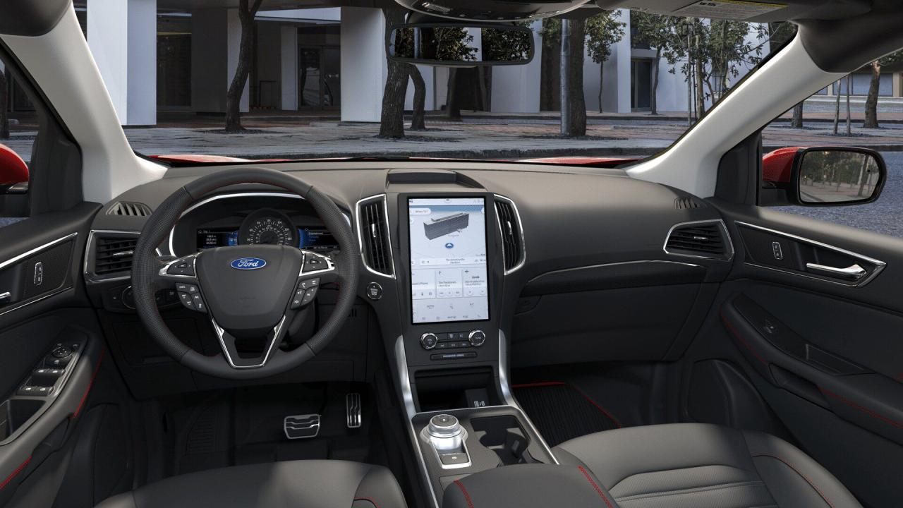 2024 Ford Edge ST Line Photo6