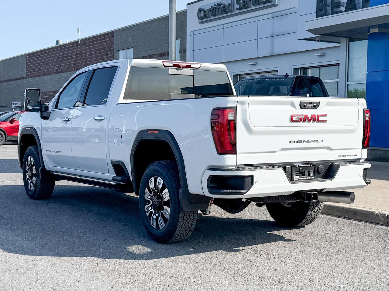 2025 GMC Sierra 2500 HD Denali DURAMAX 6.6L V8 WITH REMOTE START/ENTRY, SUNROOF, HEATED SEATS, HEATED STEERING WHEEL, VENTILATED SEATS, HD SURROUND VISION Photo
