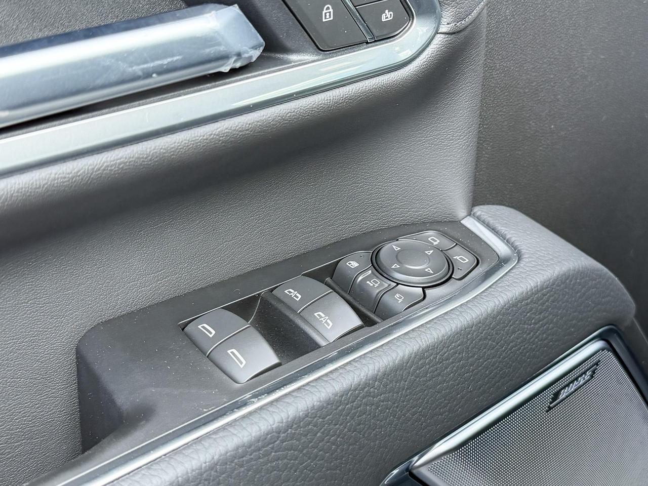 2025 GMC Sierra 2500 HD Denali DURAMAX 6.6L V8 WITH REMOTE START/ENTRY, SUNROOF, HEATED SEATS, HEATED STEERING WHEEL, VENTILATED SEATS, HD SURROUND VISION Photo