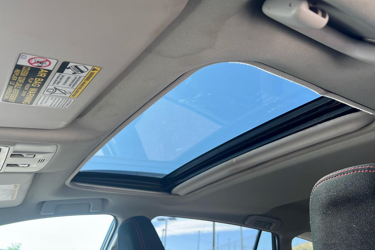 2015 Toyota RAV4 XLE Photo