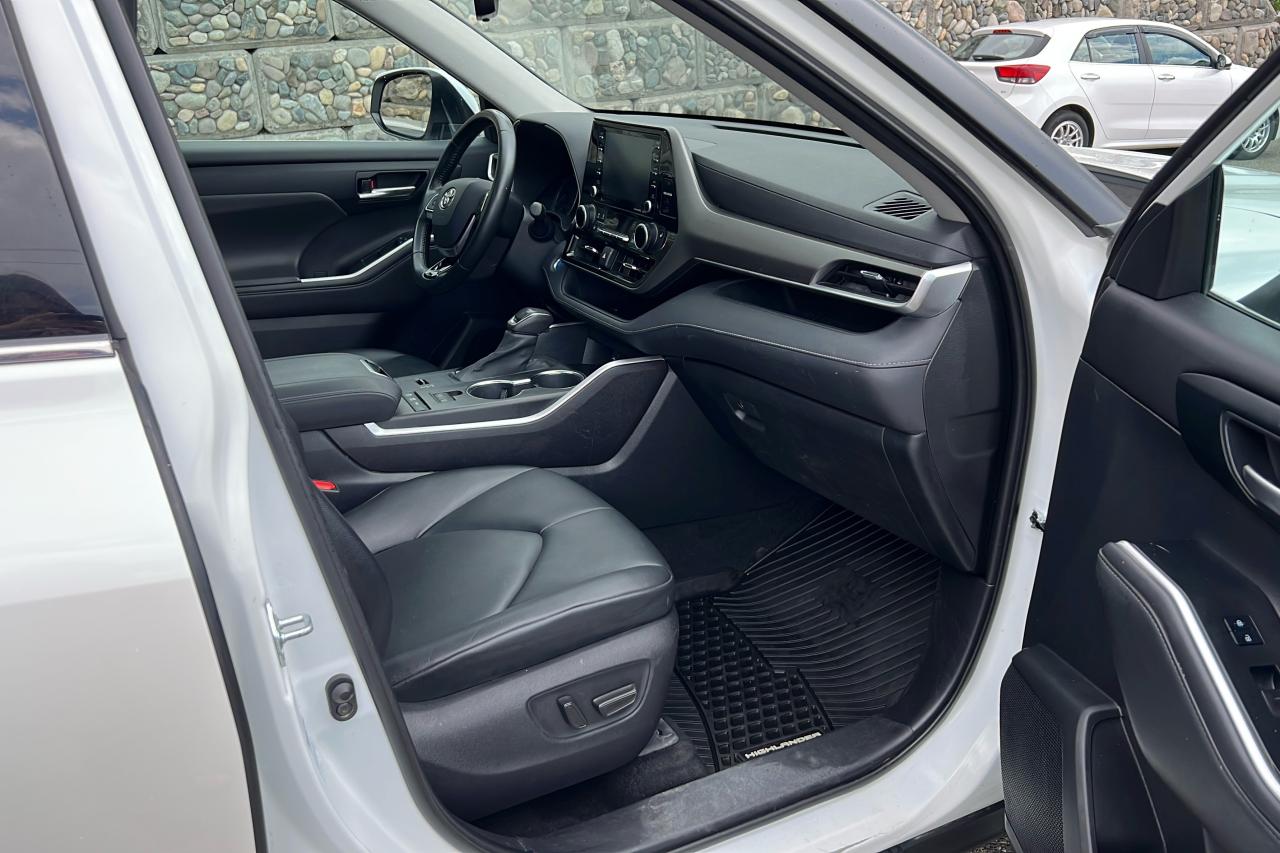 2021 Toyota Highlander XLE Photo