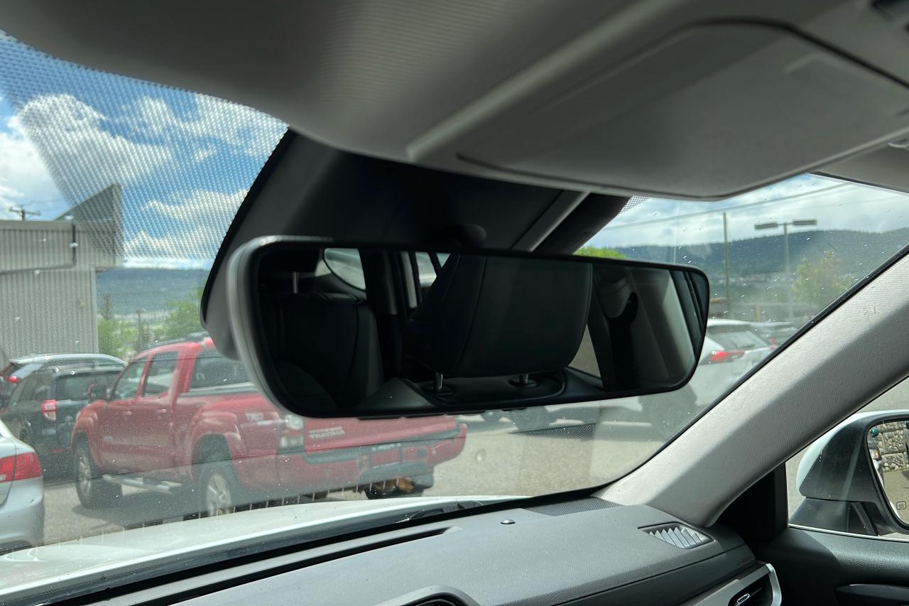 2021 Toyota Highlander XLE Photo