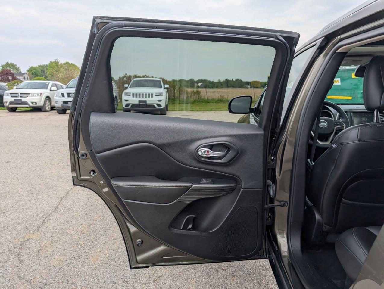 2015 Jeep Cherokee Limited Photo