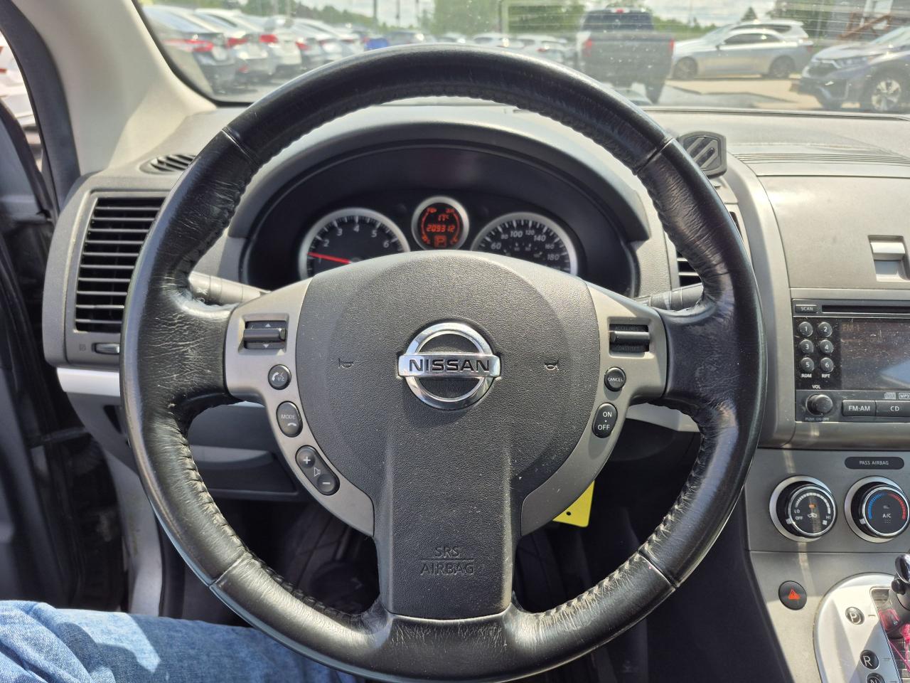 2010 Nissan Sentra 2.0 S Photo32