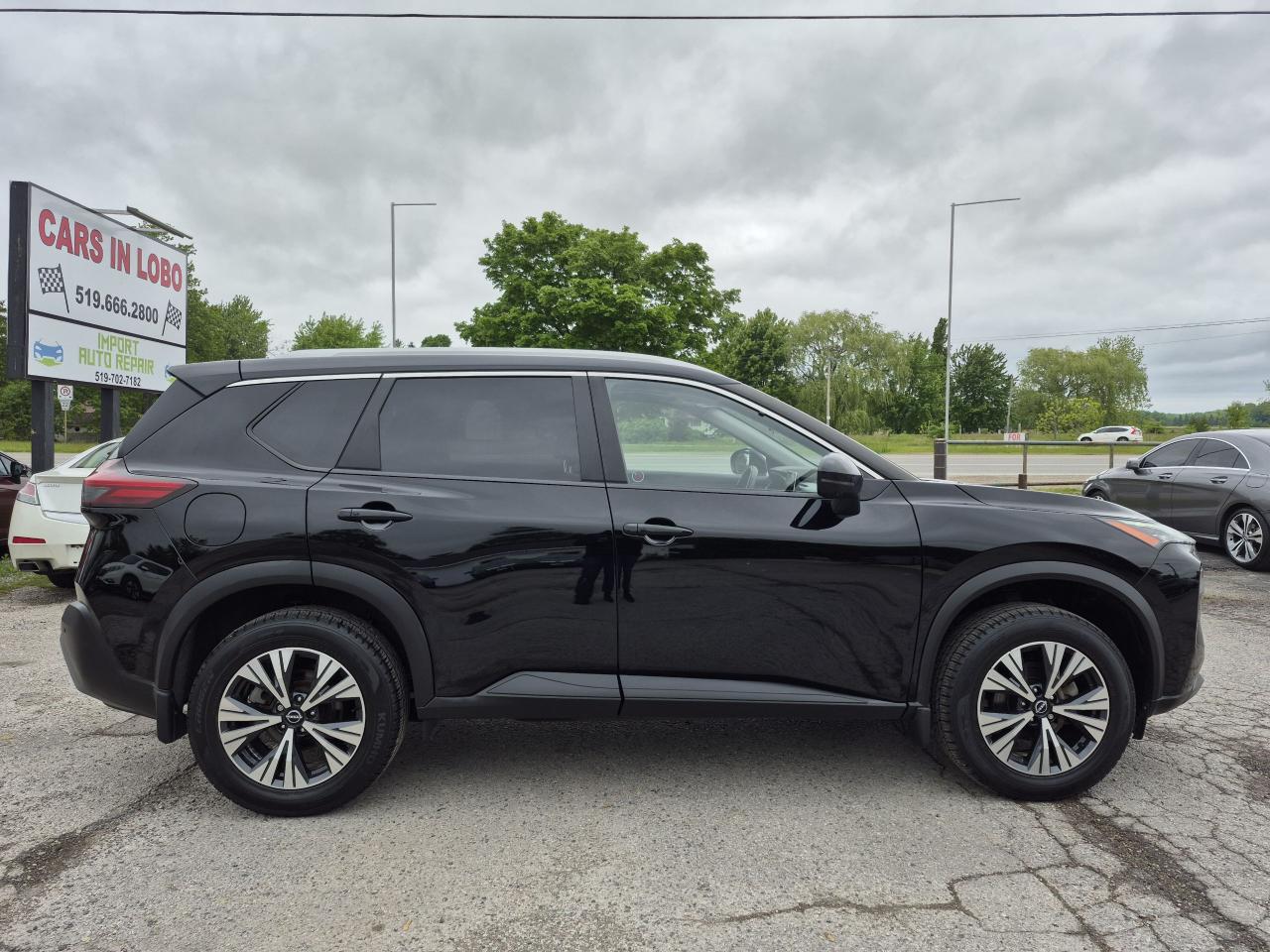 2023 Nissan Rogue AWD SV Moonroof Photo2