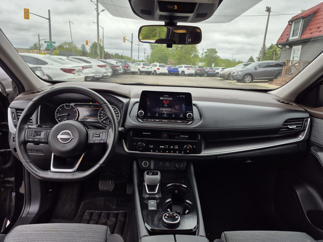 2023 Nissan Rogue AWD SV Moonroof Photo14