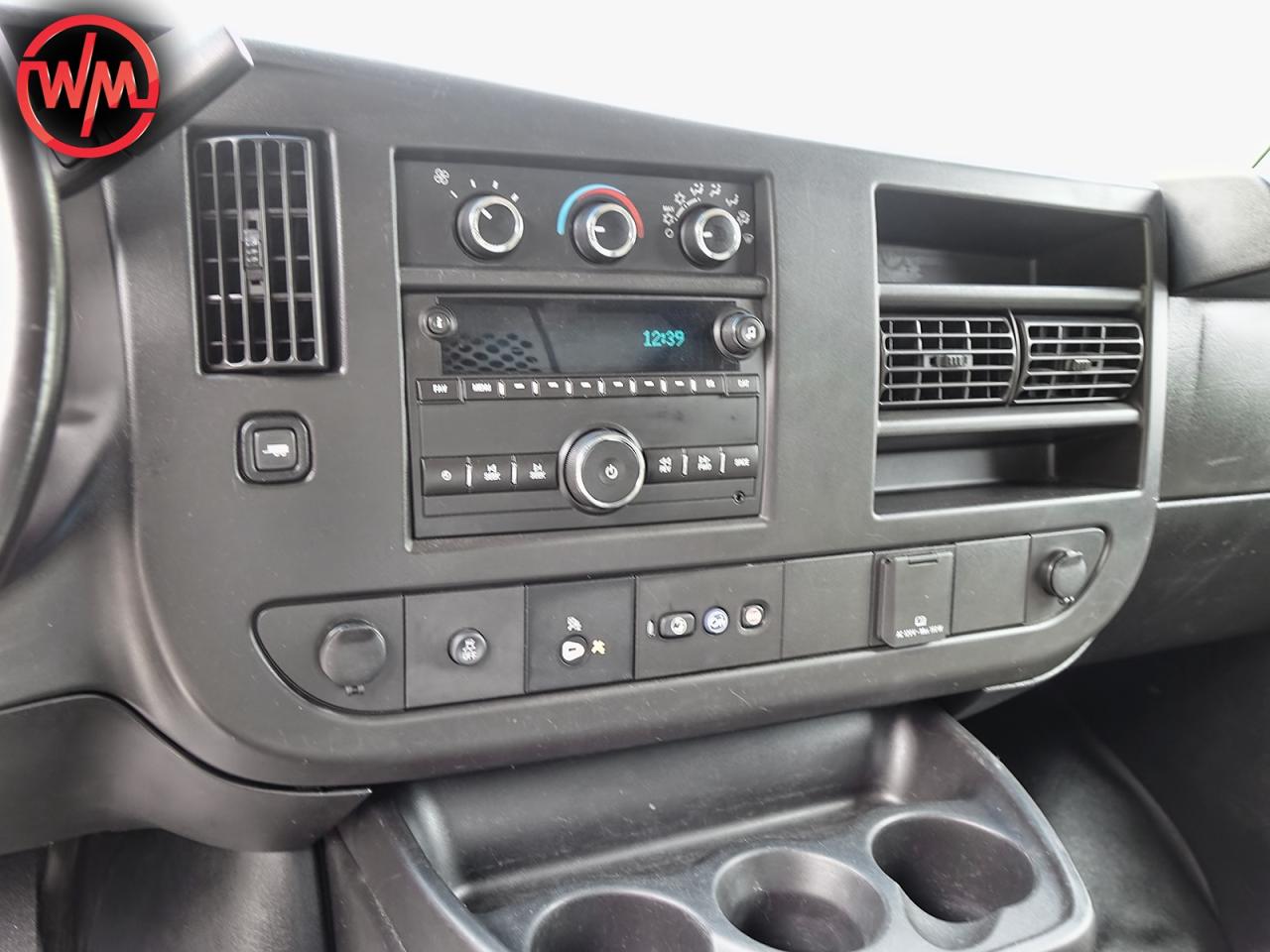 2019 GMC Savana 2500 EXTENDED*ROOF RACK*SHELVING*POWER LOCK & WINDOW - Photo #10