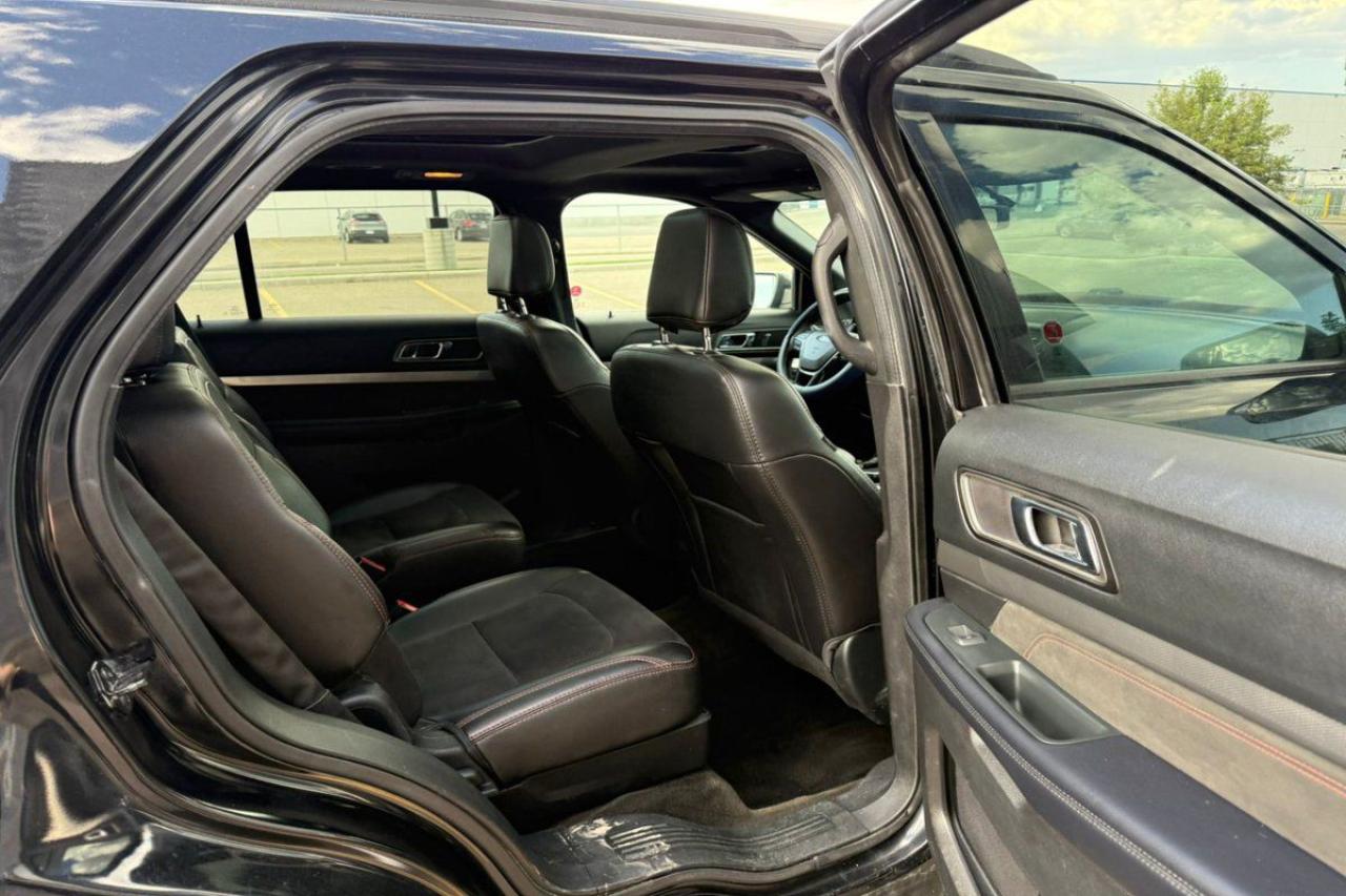 Used 2018 Ford Explorer XLT 4WD|BIG SUMMER BLOWOUT! for sale in Calgary, AB