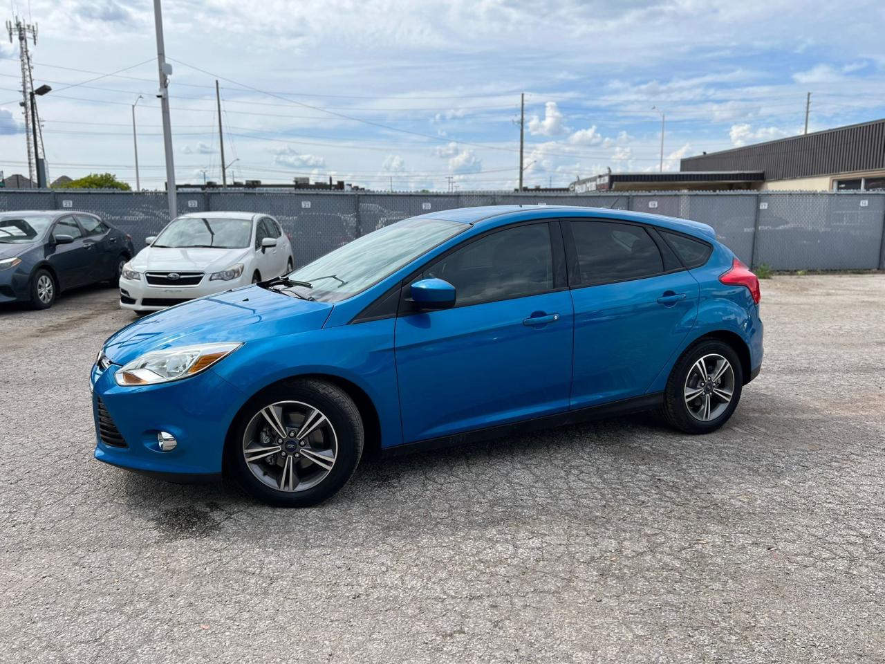 2012 Ford Focus AUTO NO ACCIDENT LOW KM SAFETY BLUETOOTH NEW BRAKE - Photo #2