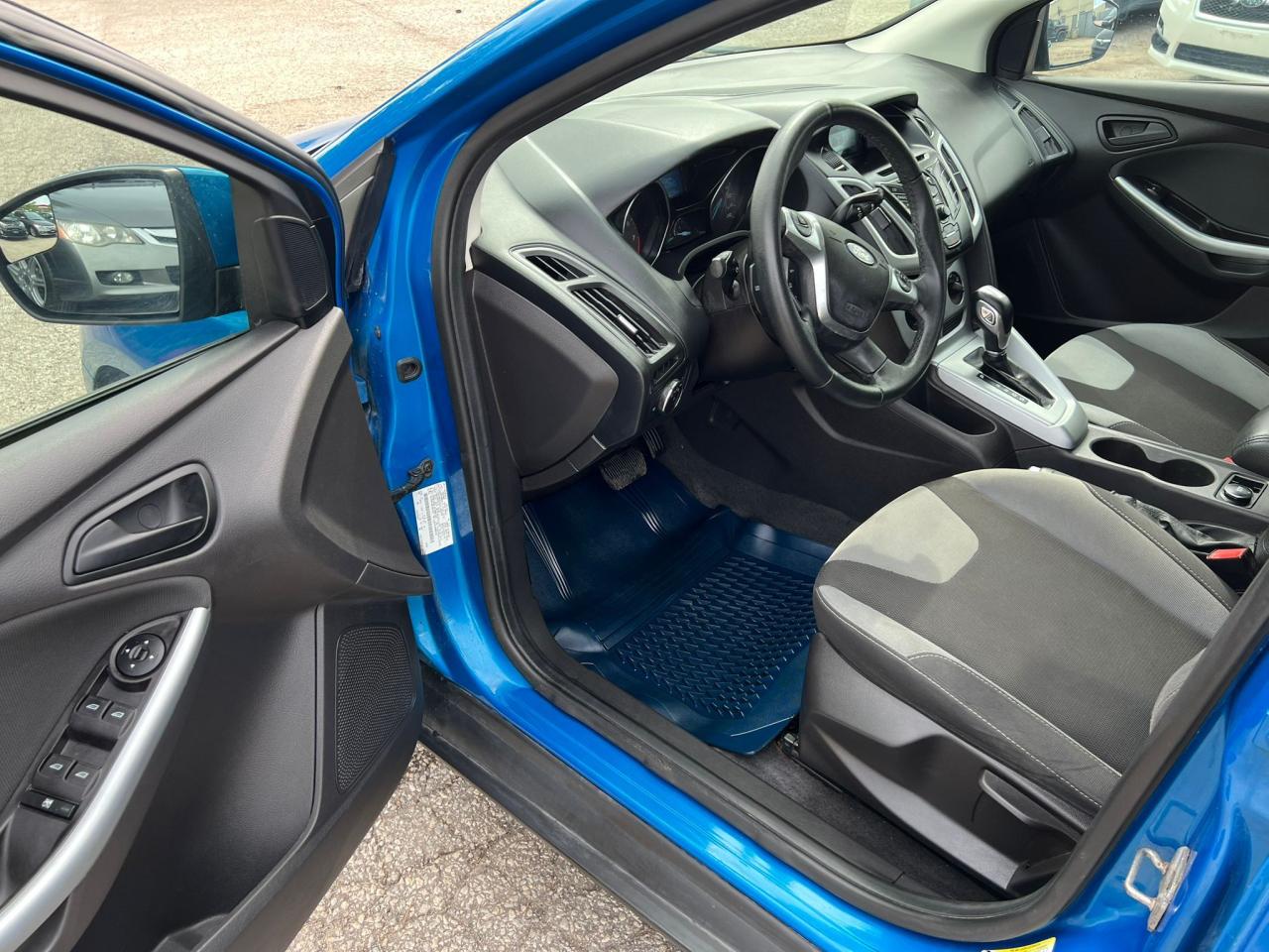 2012 Ford Focus AUTO NO ACCIDENT LOW KM SAFETY BLUETOOTH NEW BRAKE - Photo #8