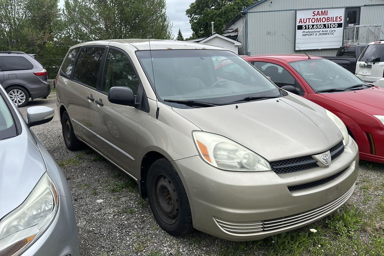 2004 Toyota Sienna CE - Photo #2