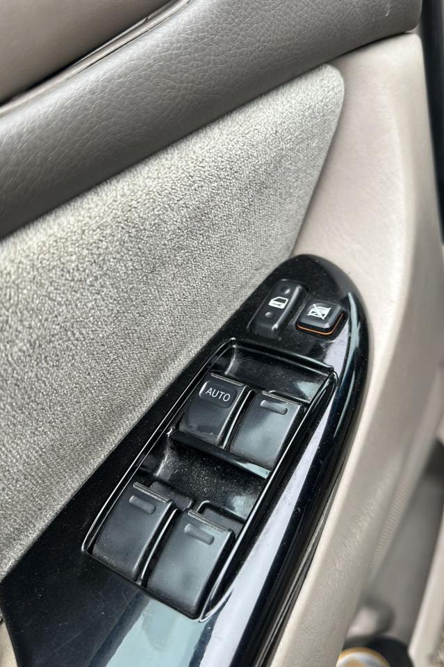 2004 Toyota Sienna CE - Photo #7