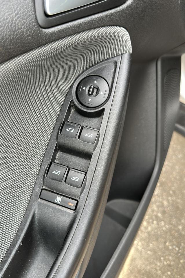 2012 Ford Focus SE - Photo #5