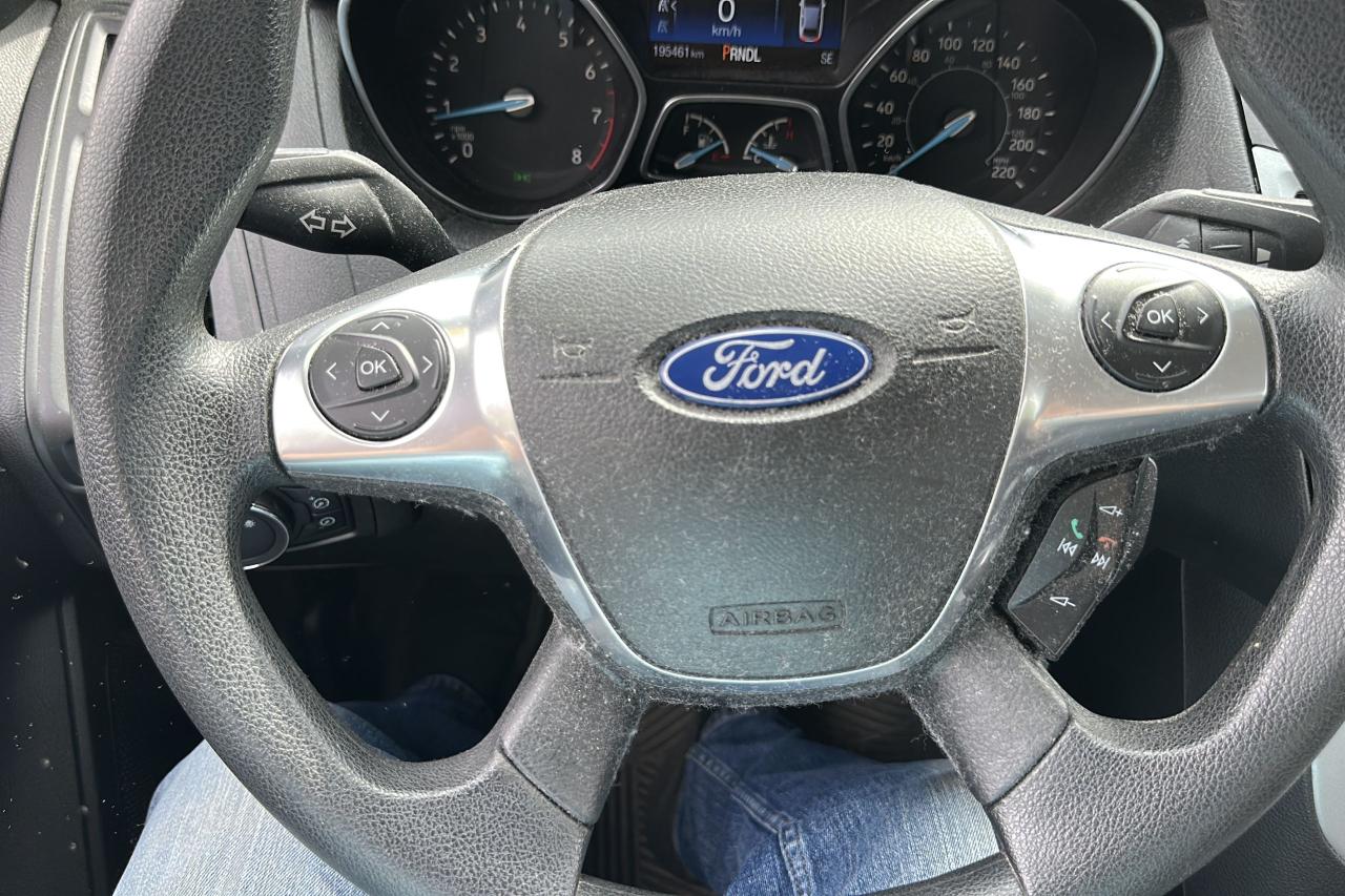 2012 Ford Focus SE - Photo #8