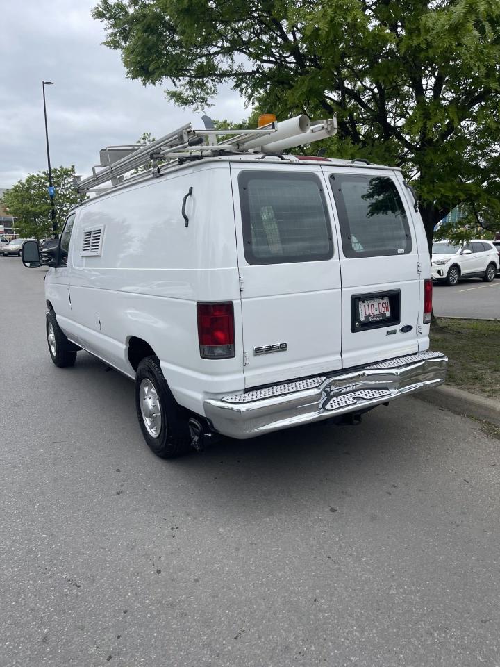 2010 Ford Econoline 1 TON    CUMMIN GENERATOR - Photo #3