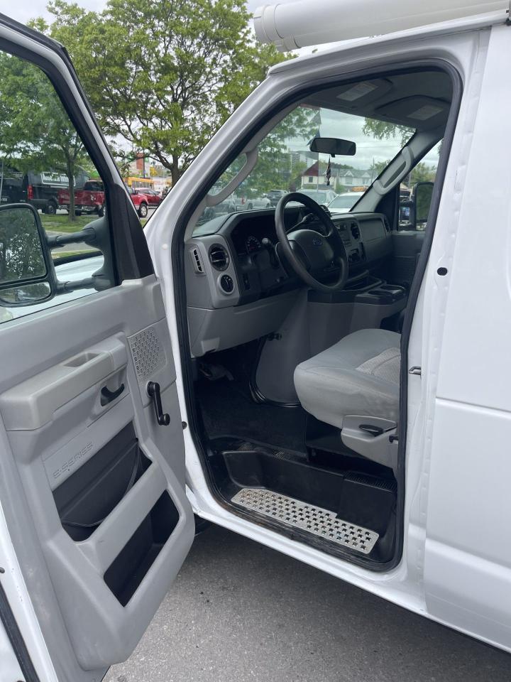 2010 Ford Econoline 1 TON    CUMMIN GENERATOR - Photo #6