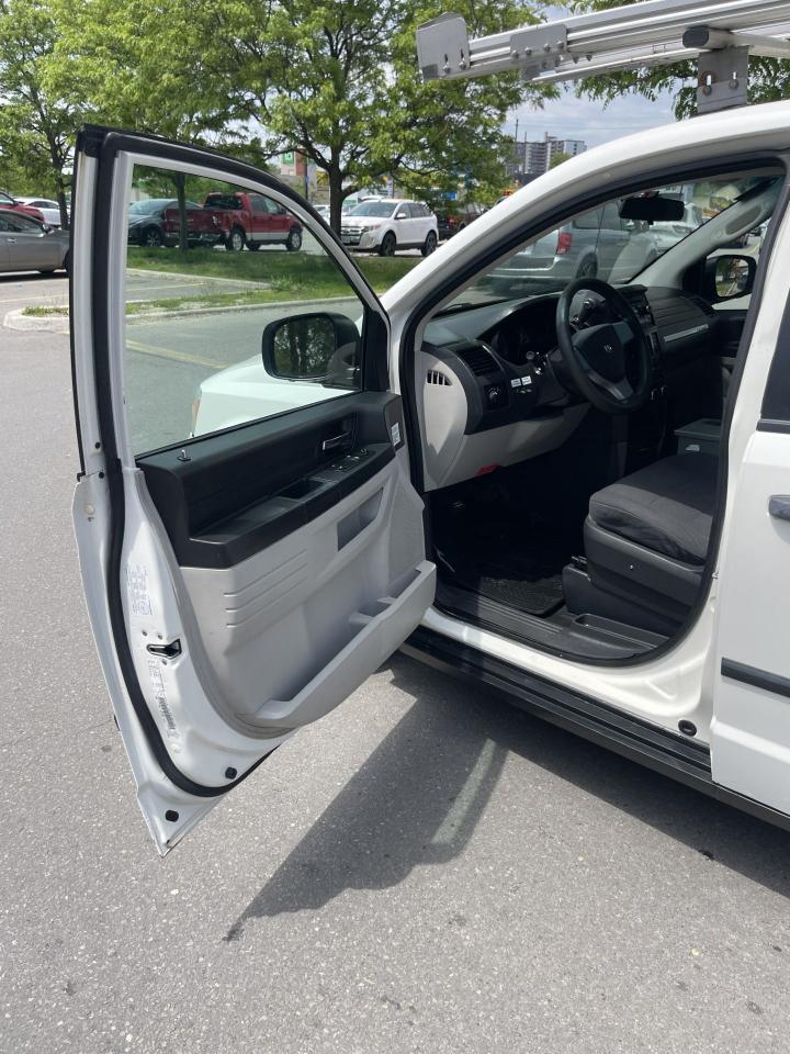2009 Dodge Grand Caravan LADDER RACK     ELECTRIC INVERTER - Photo #7