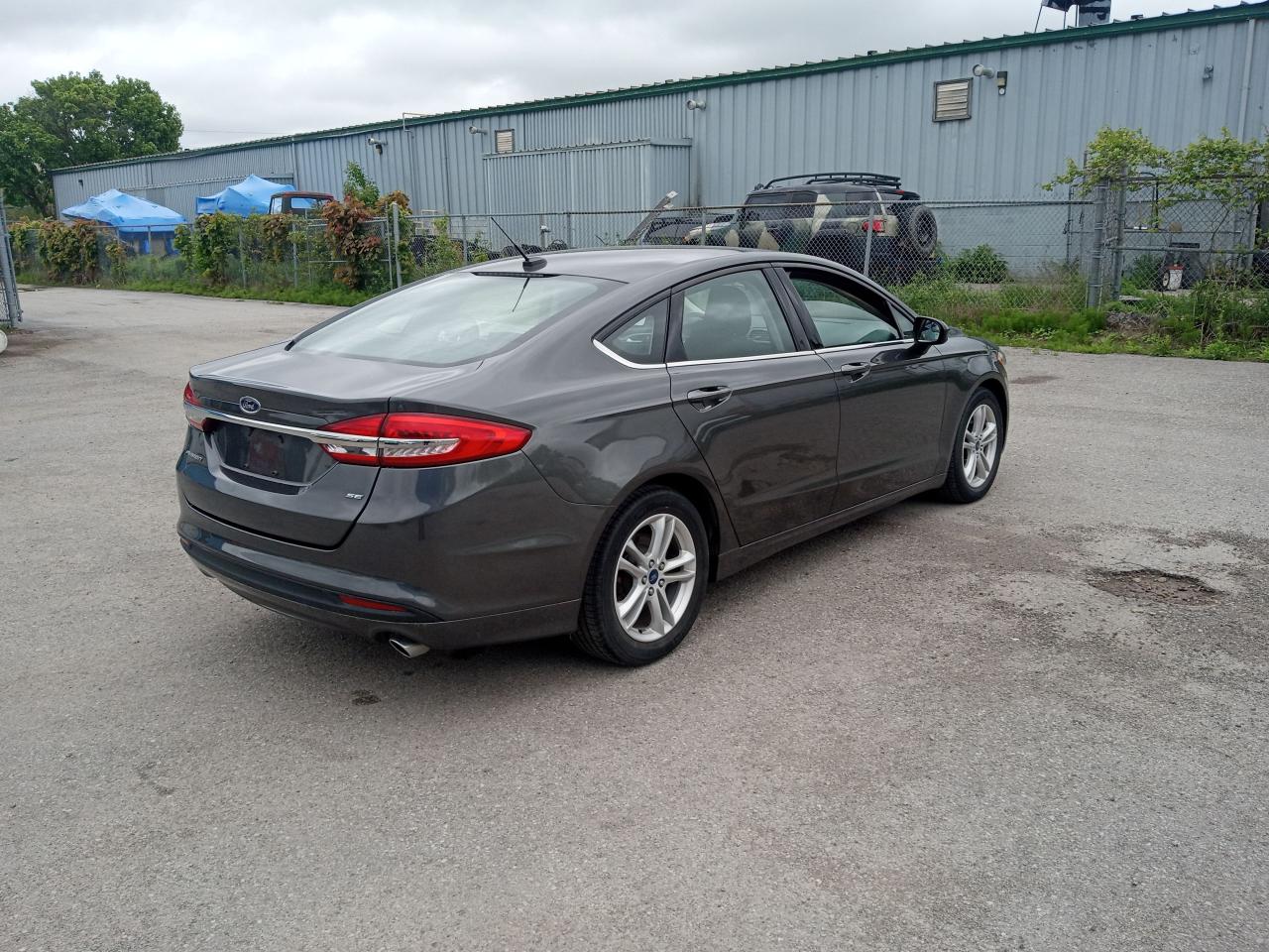 2018 Ford Fusion SE Photo4