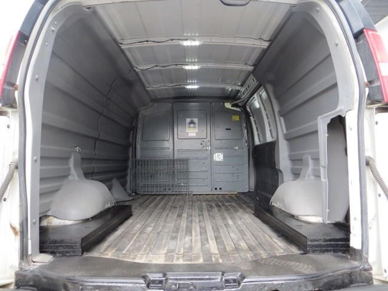 2017 Chevrolet Express Cargo Van CERTIFIED, ALL POWERED EXPRESS 2500, REAR CAMERA - Photo #18