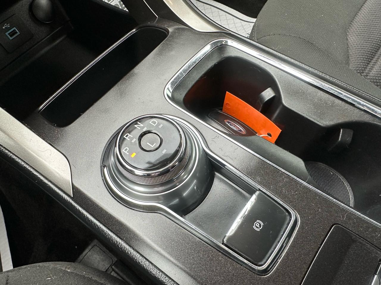 2017 Ford Fusion SE - Photo #13