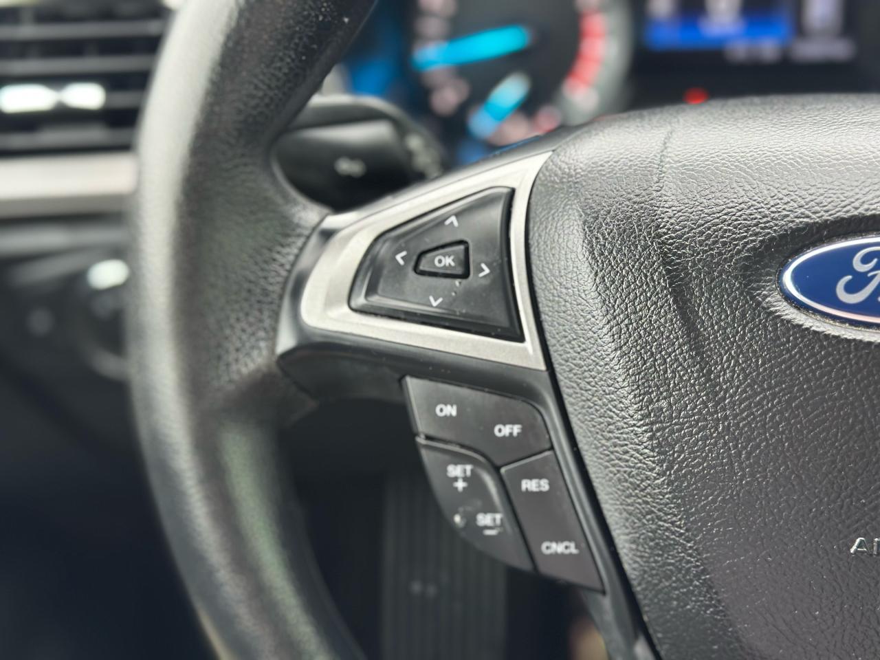 2017 Ford Fusion SE - Photo #12