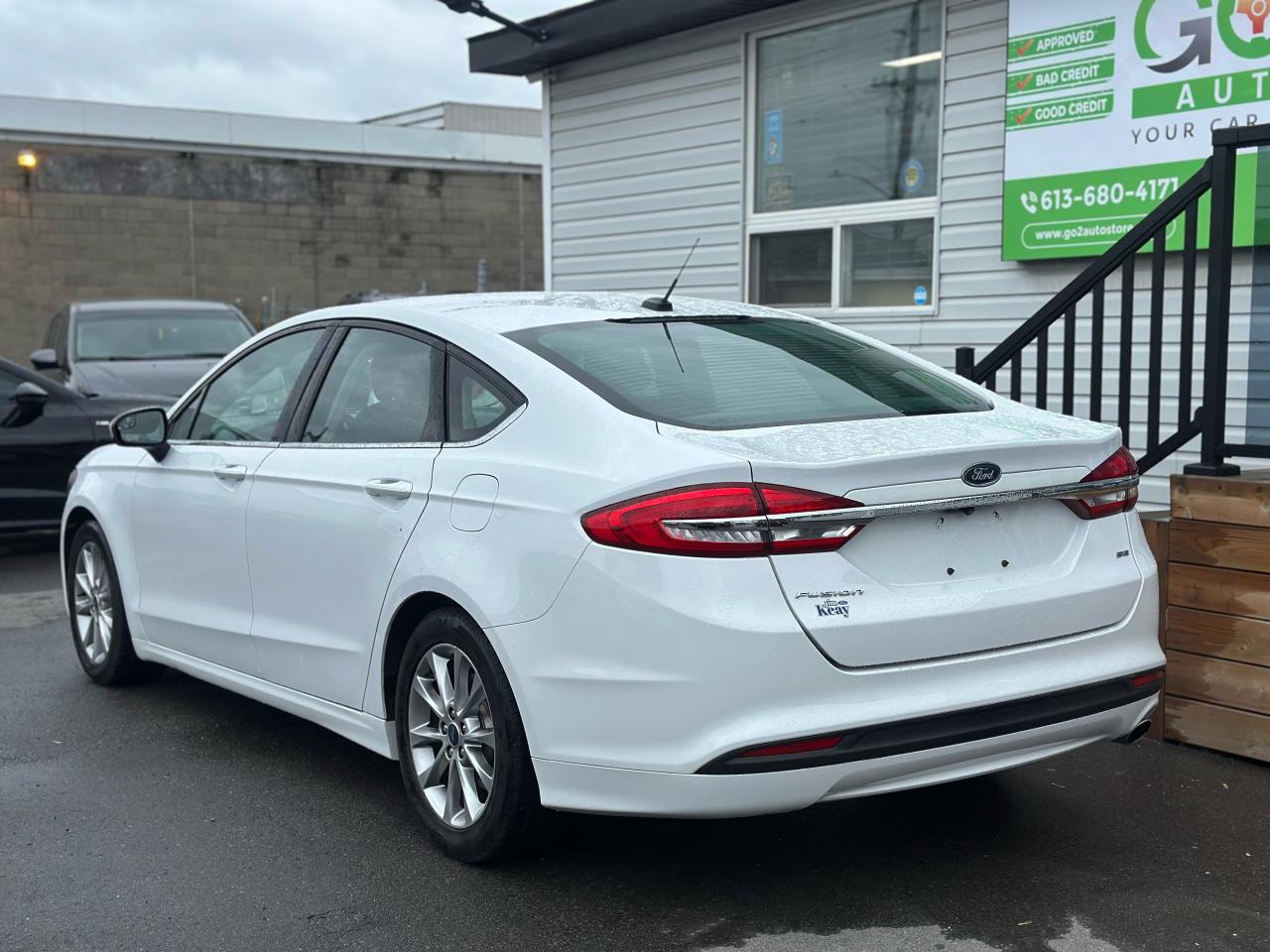 2017 Ford Fusion SE - Photo #6
