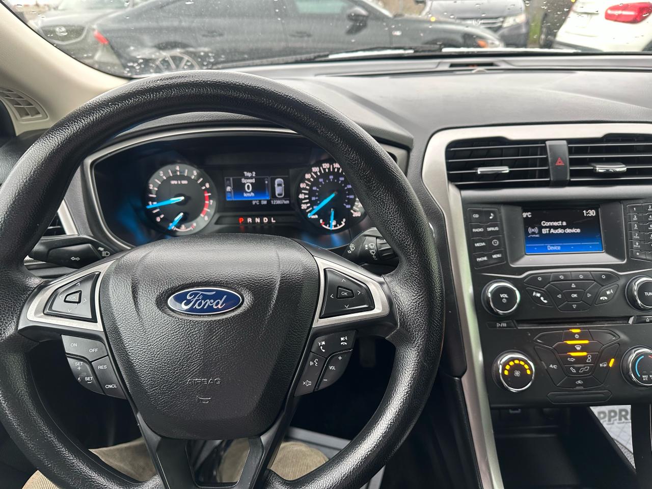 2017 Ford Fusion SE - Photo #16