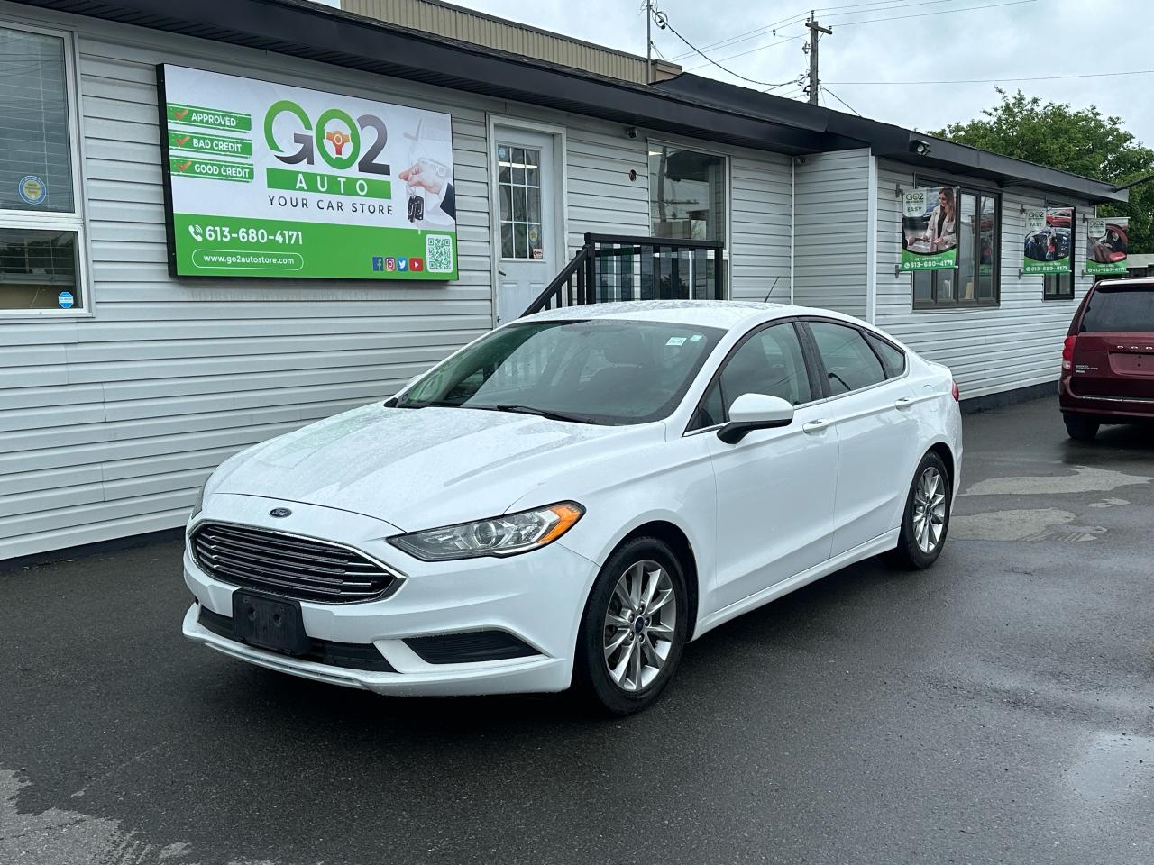 2017 Ford Fusion SE - Photo #2