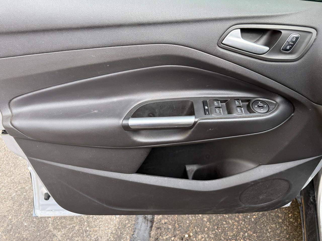 2017 Ford Escape SE - Photo #9