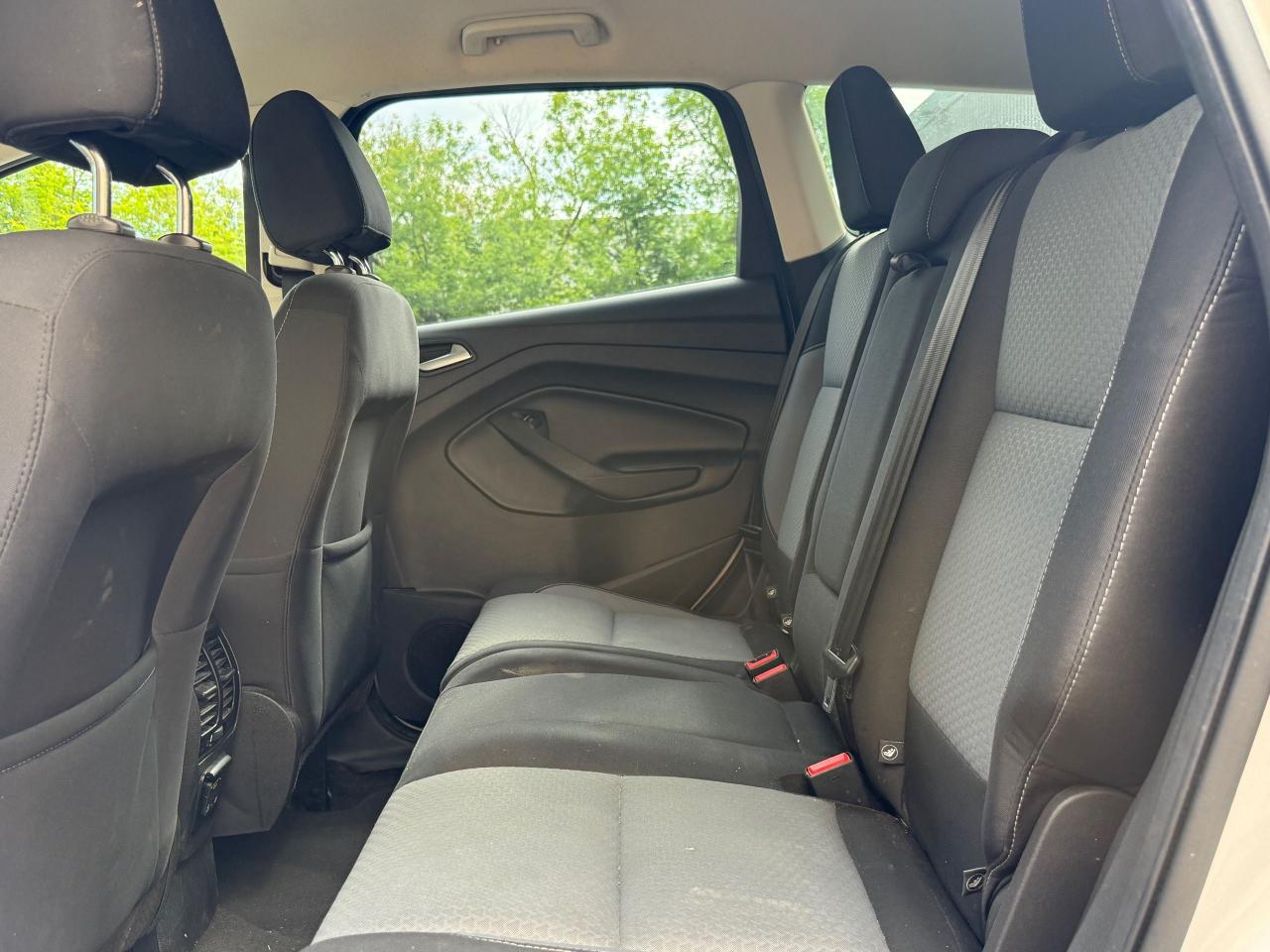 2017 Ford Escape SE - Photo #11
