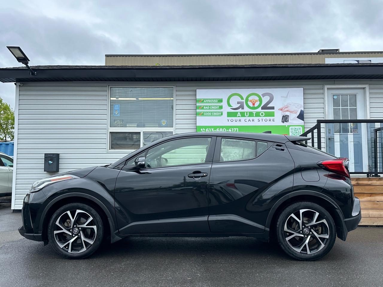2020 Toyota C-HR XLE Premium - Photo #3