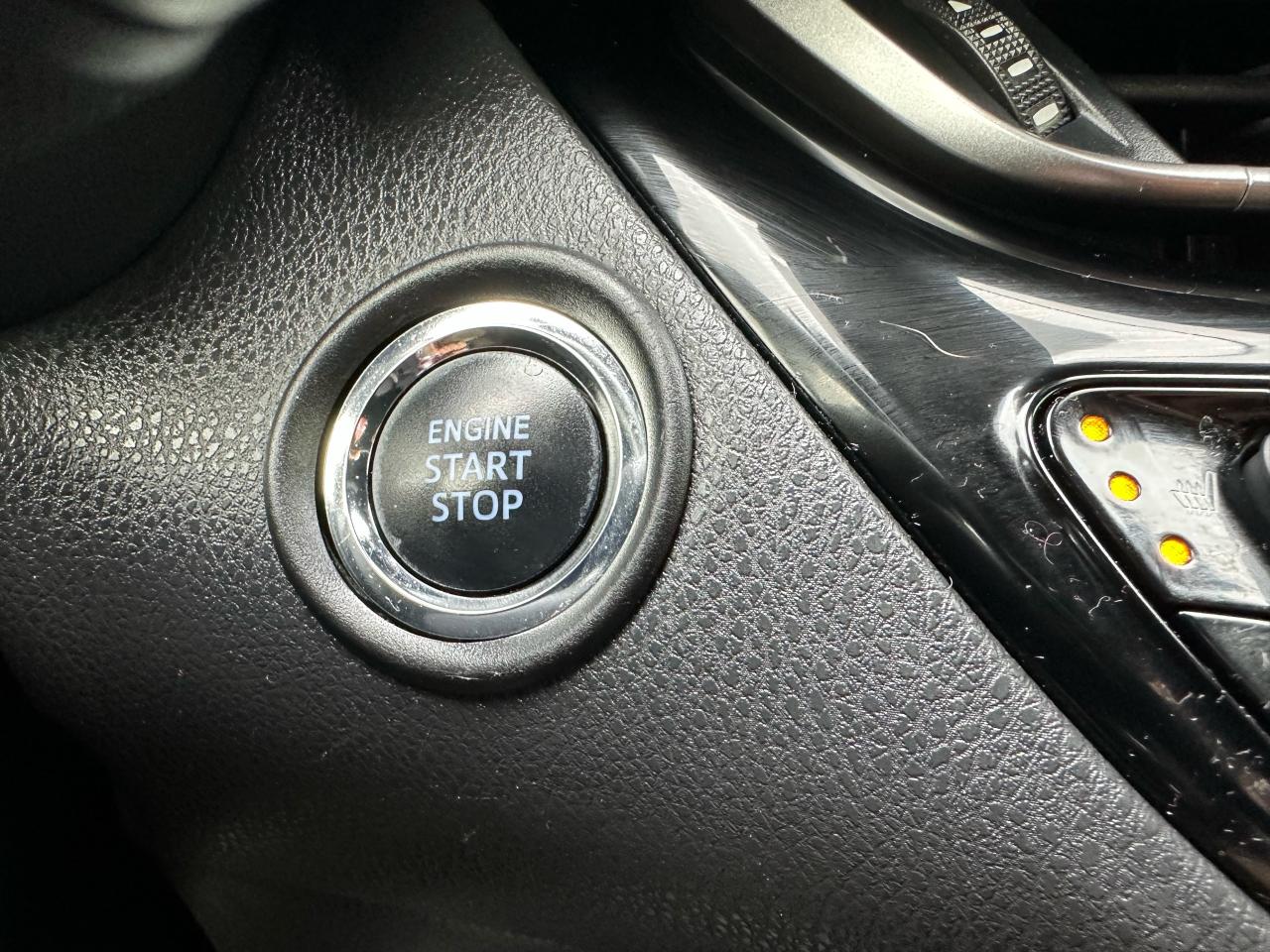 2020 Toyota C-HR XLE Premium - Photo #17