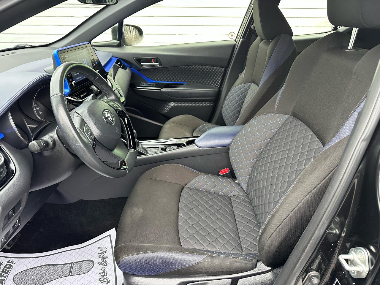 2020 Toyota C-HR XLE Premium - Photo #8