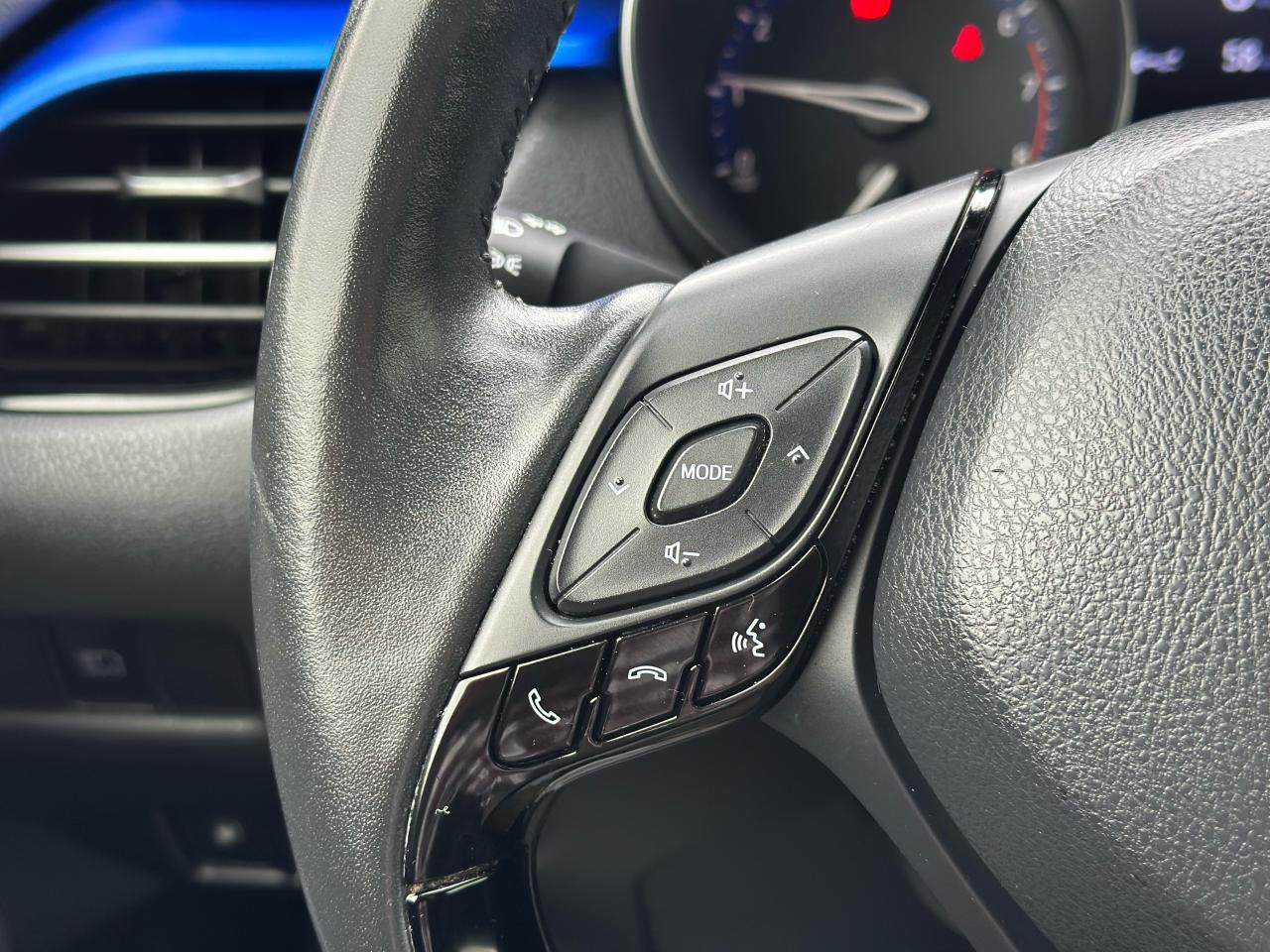 2020 Toyota C-HR XLE Premium - Photo #11