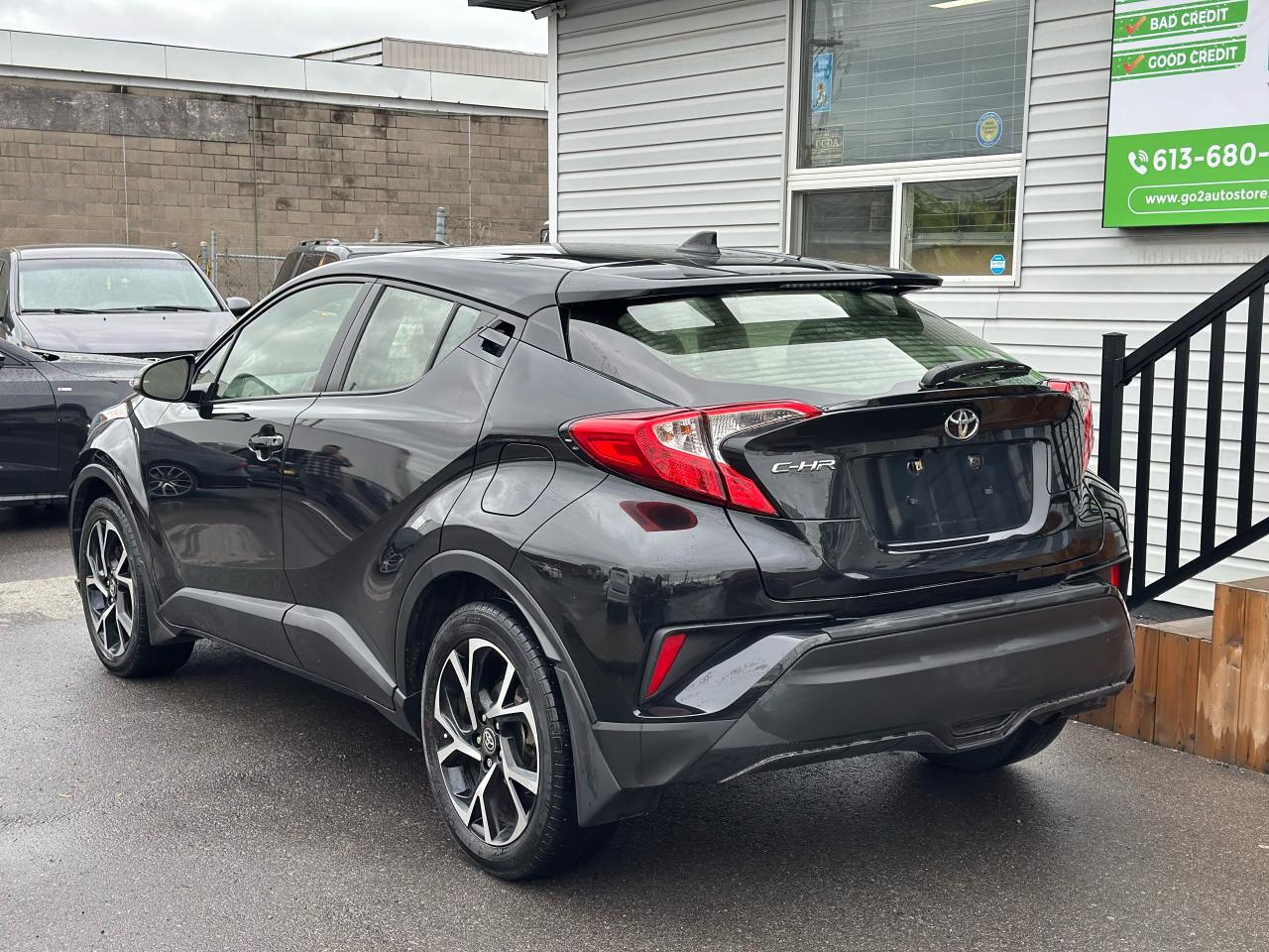 2020 Toyota C-HR XLE Premium - Photo #6