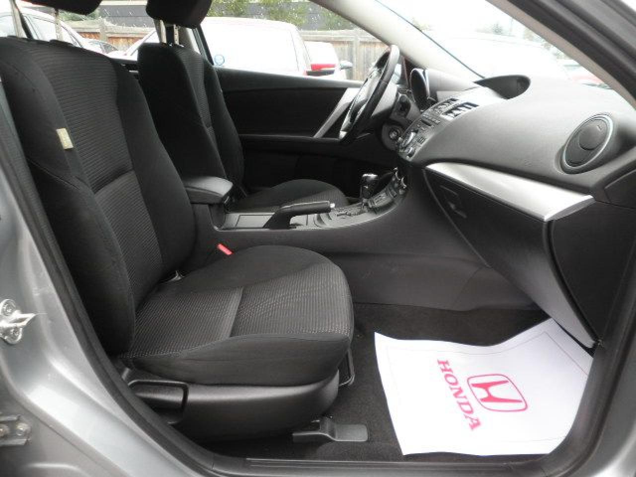 2012 Mazda MAZDA3 GX Photo