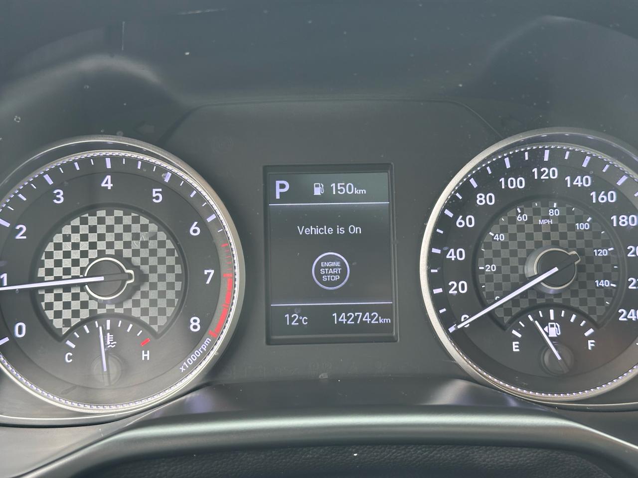 2020 Hyundai Elantra Luxury - Photo #19