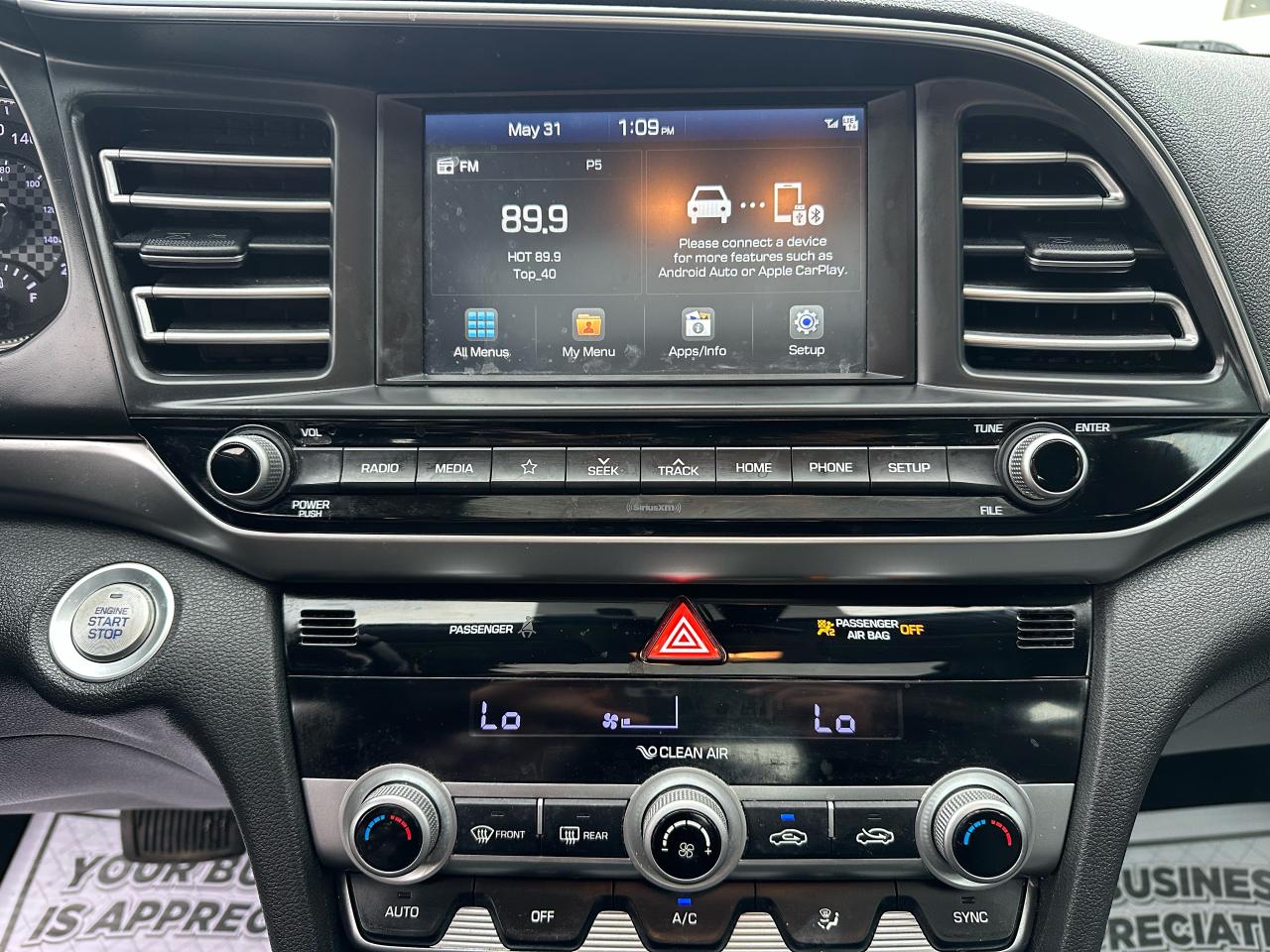 2020 Hyundai Elantra Luxury - Photo #11