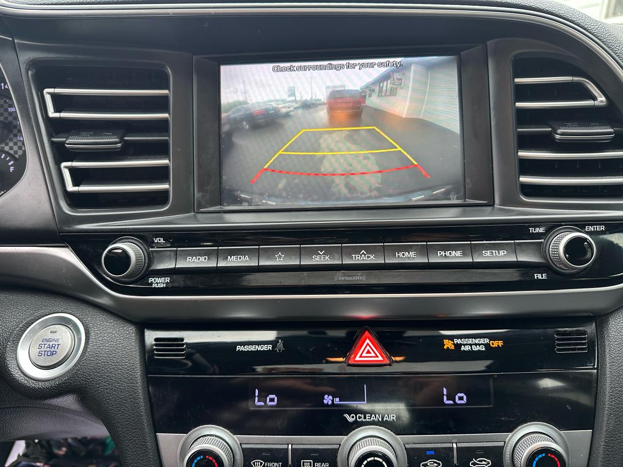 2020 Hyundai Elantra Luxury - Photo #12