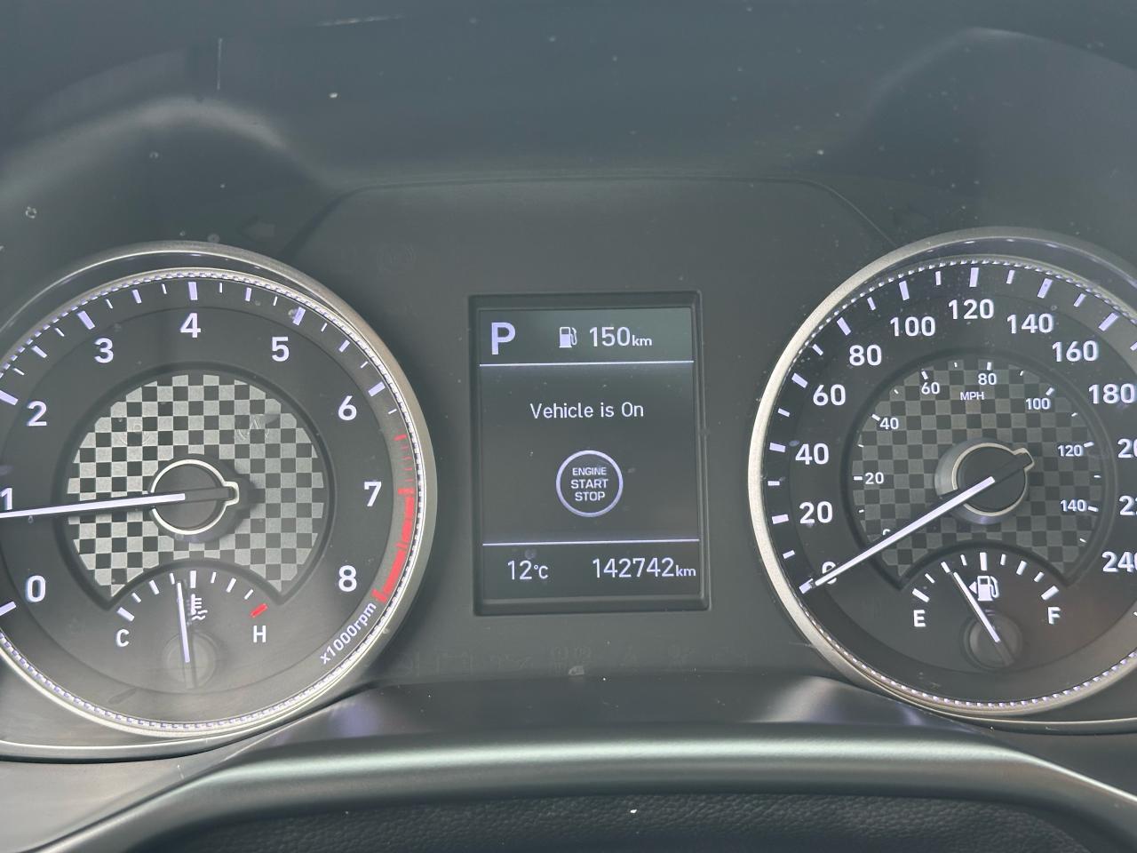 2020 Hyundai Elantra Luxury - Photo #19