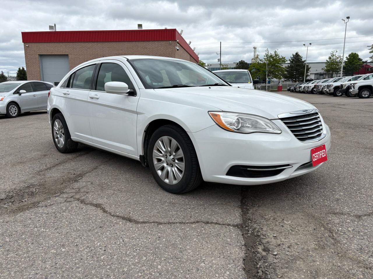 2014 Chrysler 200 LX - Photo #3