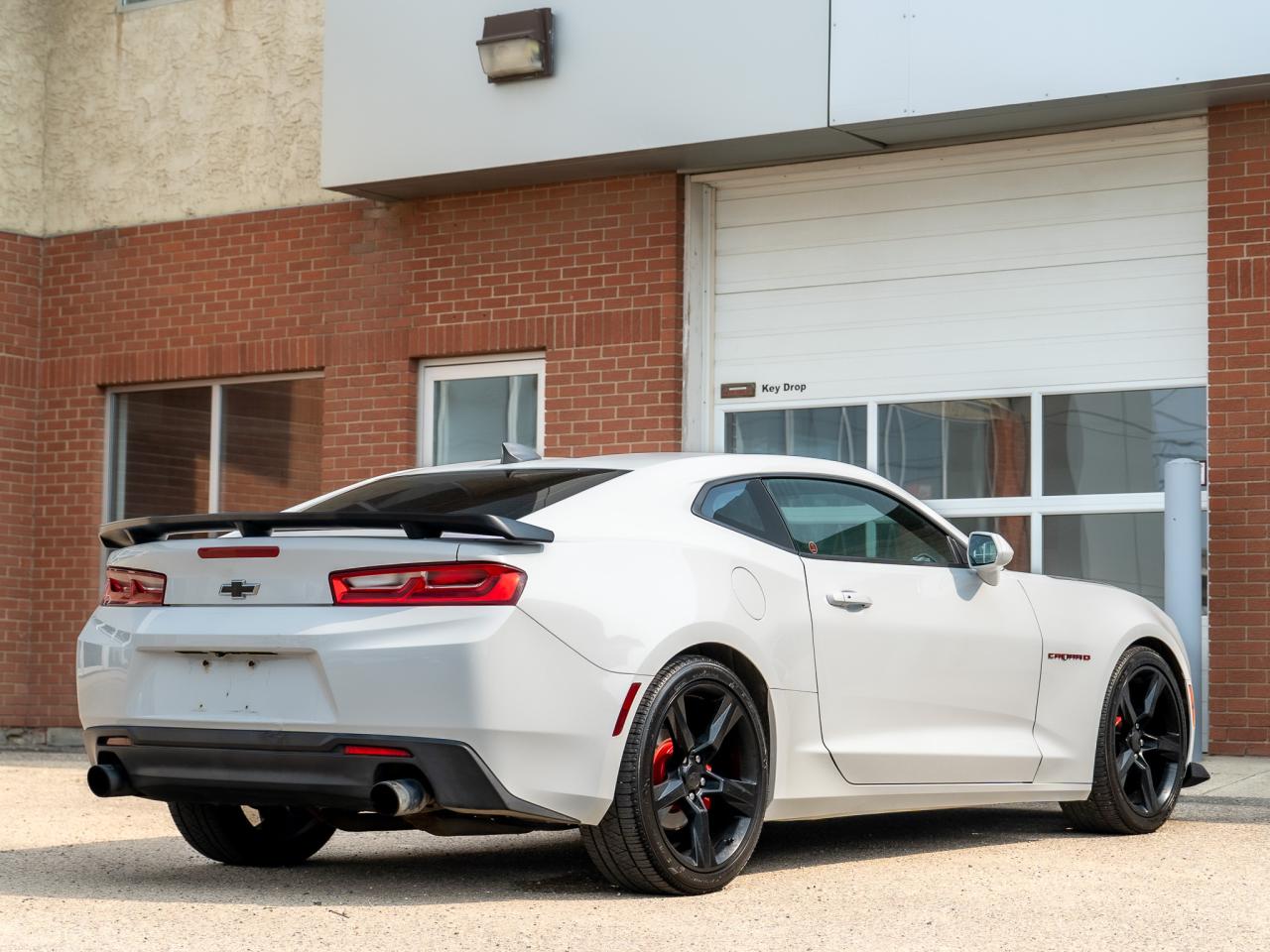 2018 Chevrolet Camaro 1LT - Photo #6